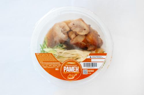 Рамен с маринованным куриным бедром, 490 г