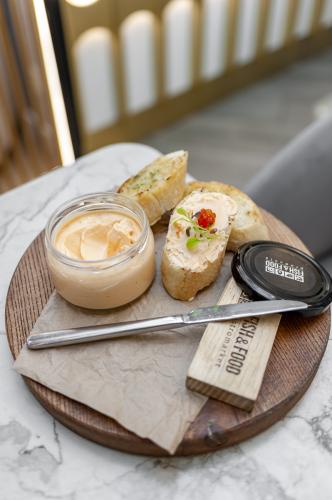 Масло с копченым лососем,140 г