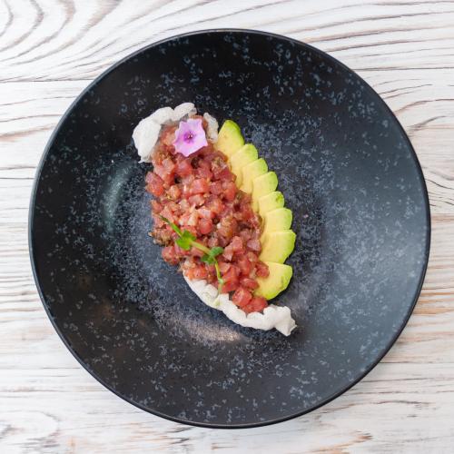 Тартар с тунцом Тартар с тунцом